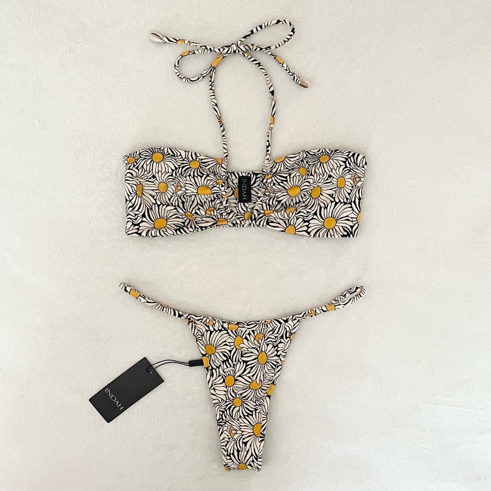 Indah Daisy Bikini Set